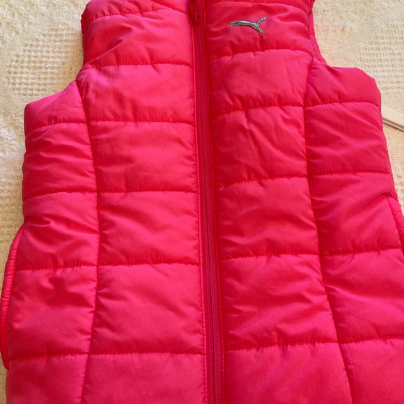 Girls XS Puma Puffer Vest - Picture 2 of 4